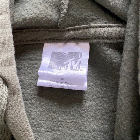 MTV cropped green hoodie Size Medium - Picture 6 of 7
